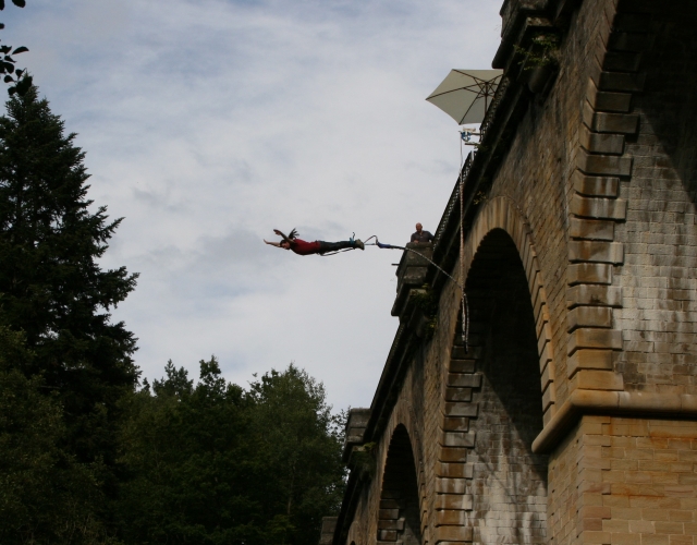  Bungee jump near the Paris region 